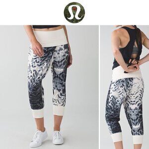 Lululemon Dance To Yoga Boyfriend Pant Pretty Plume Angel Wing Black/Angel Sz 2